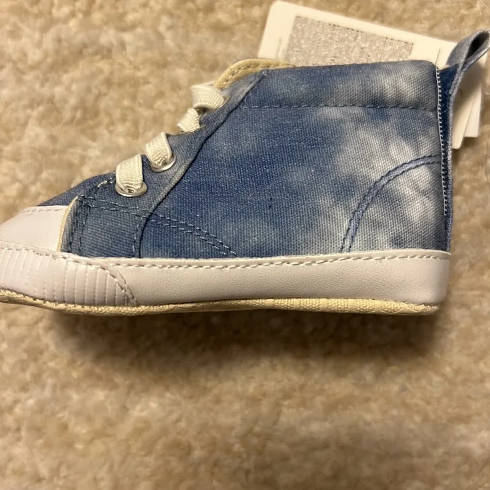 NWT Baby Gap Gender Neutral Blue & White Tie Dyed High Top Sneakers
